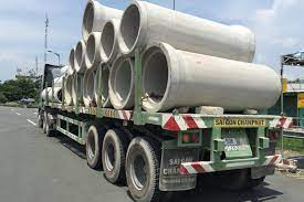 Tiềm ẩn nguy cơ tai nạn giao thông do không chằng buộc hàng hóa khi vận chuyển